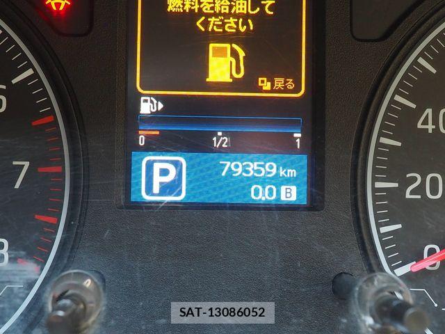 Nissan NV350 Caravan 2014-03 7060077-2