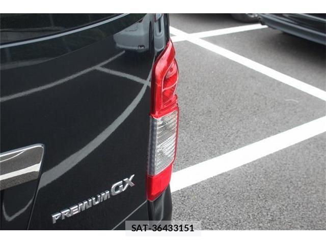 Nissan NV350 Caravan 2016-09 7060080-17