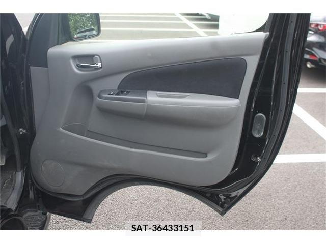 Nissan NV350 Caravan 2016-09 7060080-28