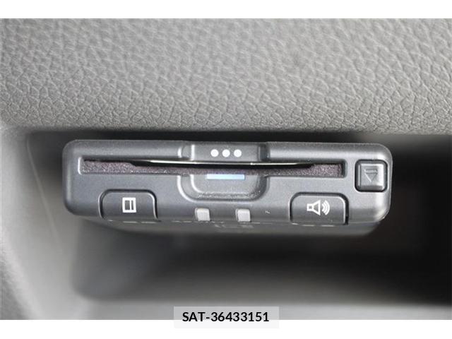 Nissan NV350 Caravan 2016-09 7060080-4