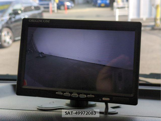 Nissan NV350 Caravan 2016-12 7060075-11