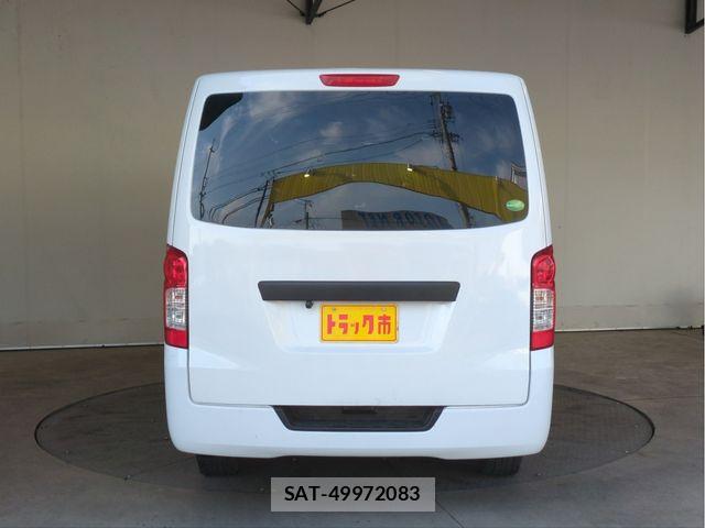 Nissan NV350 Caravan 2016-12 7060075-19