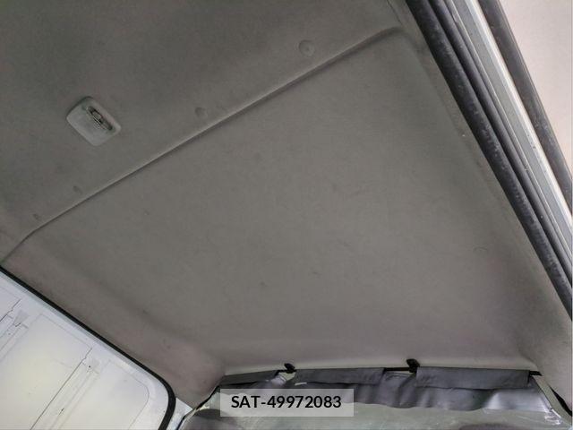 Nissan NV350 Caravan 2016-12 7060075-4