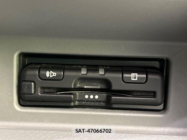 Nissan NV350 Caravan 2020-11 7060072-6