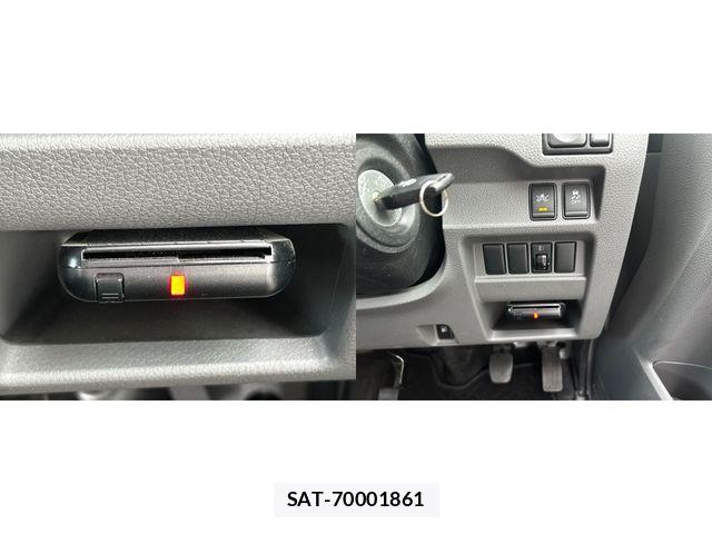 Nissan NV350 Caravan 2021-03 7021150-10