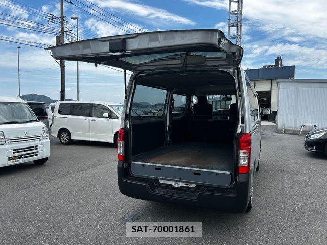 Nissan NV350 Caravan 2021-03 7021150-17