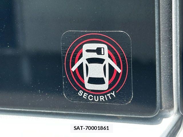Nissan NV350 Caravan 2021-03 7021150-20