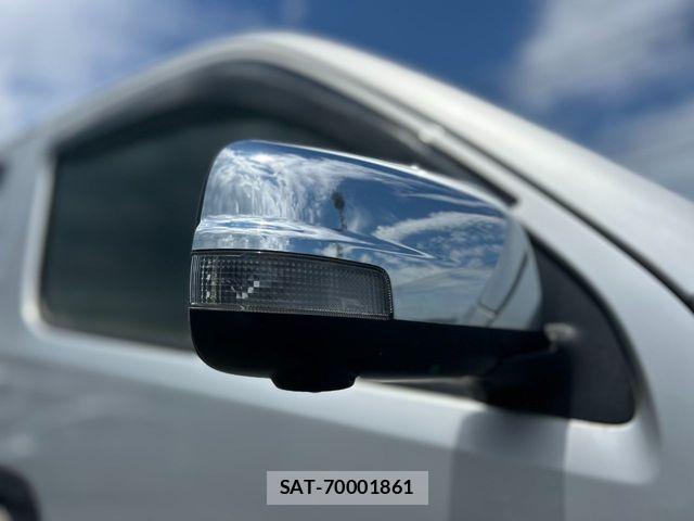 Nissan NV350 Caravan 2021-03 7021150-21