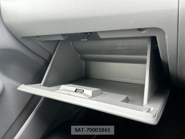 Nissan NV350 Caravan 2021-03 7021150-24