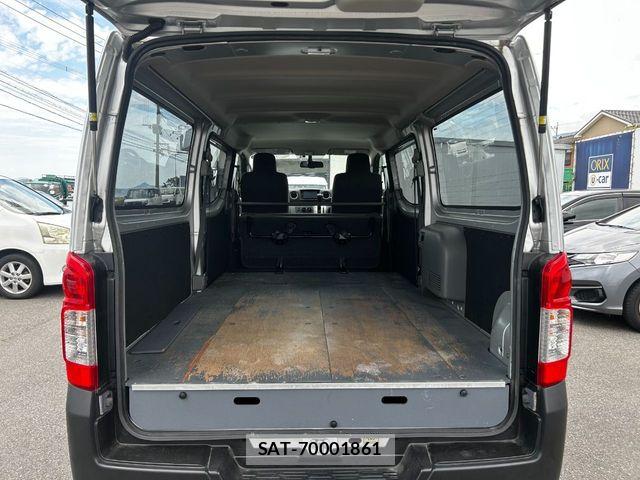 Nissan NV350 Caravan 2021-03 7021150-4