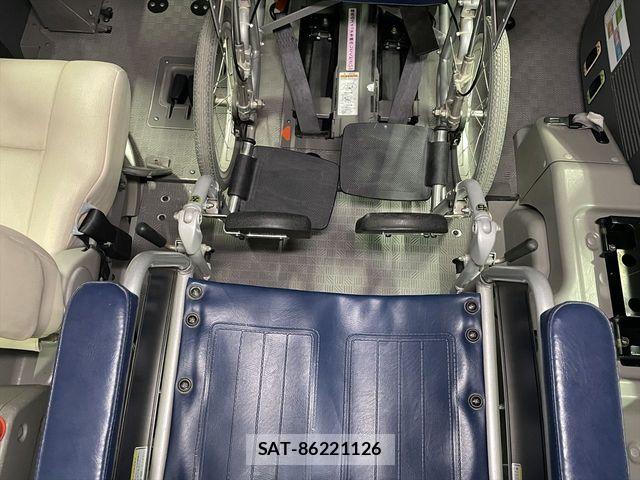 Nissan NV350 Caravan 2019-01 7223178-10