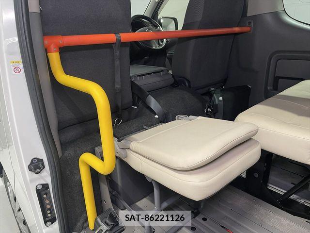 Nissan NV350 Caravan 2019-01 7223178-14