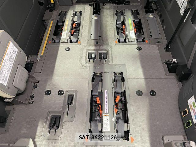 Nissan NV350 Caravan 2019-01 7223178-6