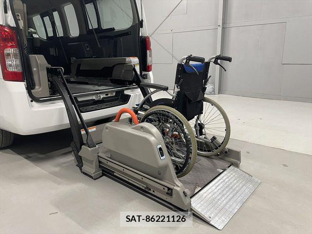 Nissan NV350 Caravan 2019-01 7223178-8