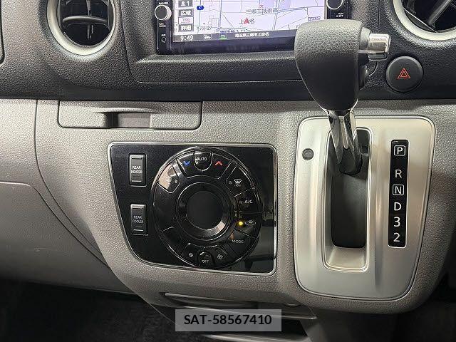 Nissan NV350 Caravan 2019-06 7223175-12