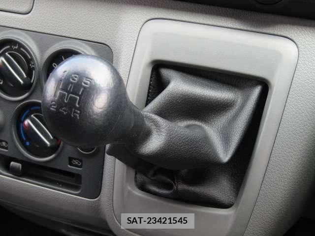 Nissan NV350 Caravan 2020-03 7223176-3