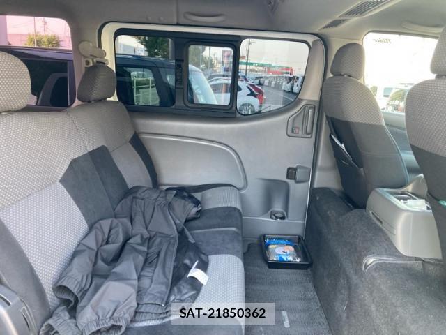 Nissan NV350 Caravan 2014-02 7223163-12