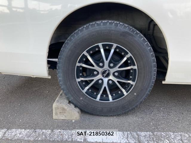 Nissan NV350 Caravan 2014-02 7223163-4