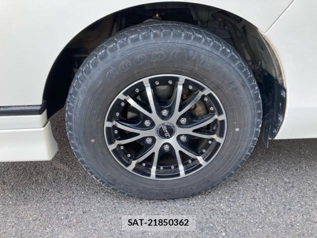 Nissan NV350 Caravan 2014-02 7223163-6