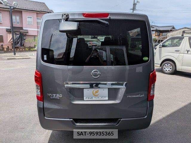 Nissan NV350 Caravan 2018-06 7223173-17