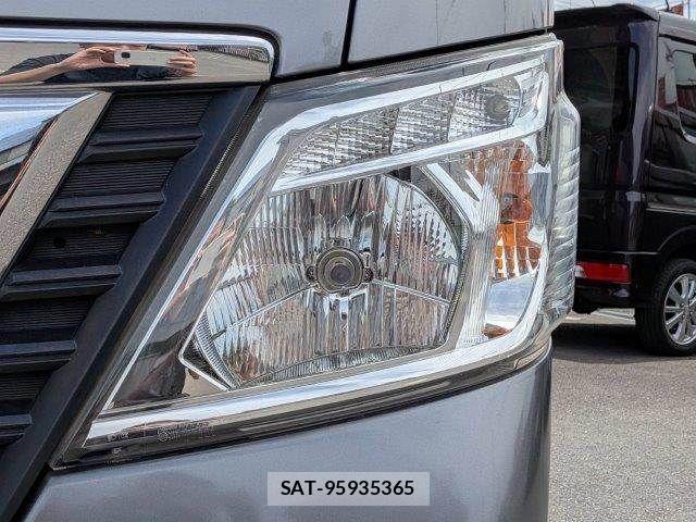 Nissan NV350 Caravan 2018-06 7223173-20