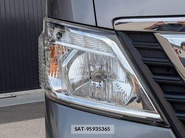 Nissan NV350 Caravan 2018-06 7223173-21