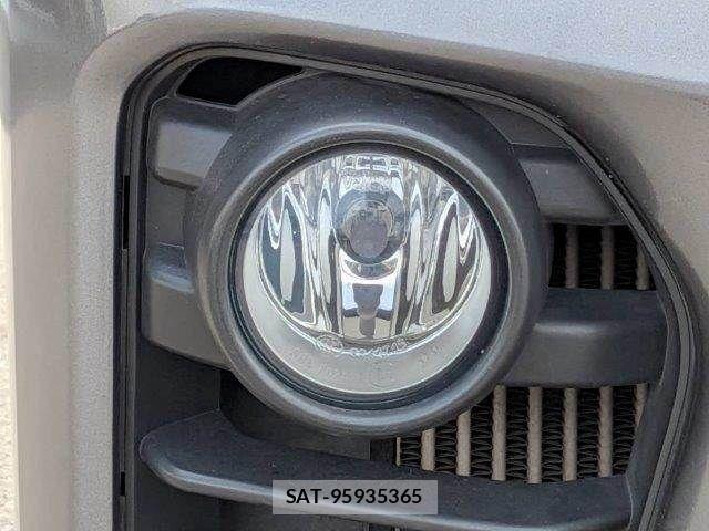 Nissan NV350 Caravan 2018-06 7223173-23