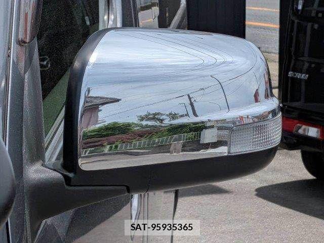 Nissan NV350 Caravan 2018-06 7223173-24