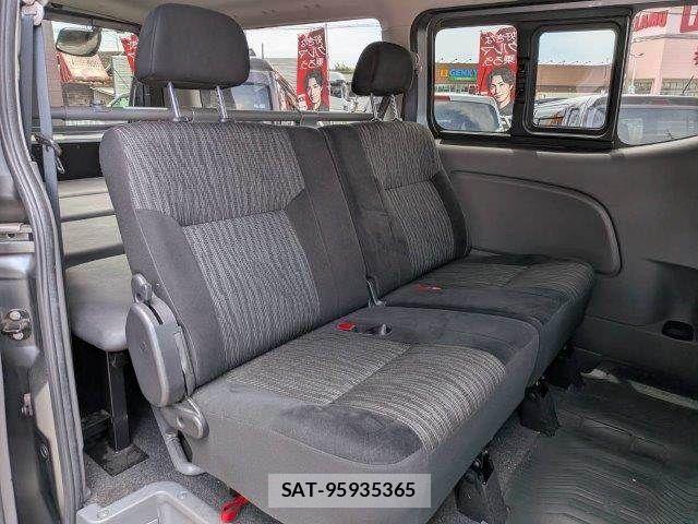 Nissan NV350 Caravan 2018-06 7223173-7