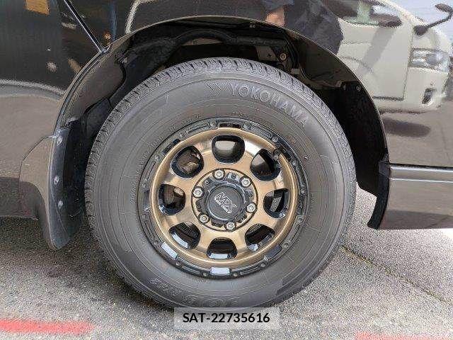 Nissan NV350 Caravan 2017-07 7217894-13
