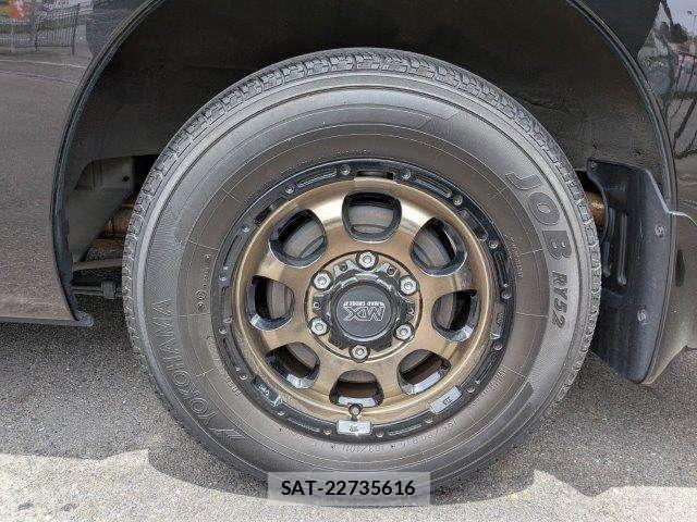 Nissan NV350 Caravan 2017-07 7217894-28