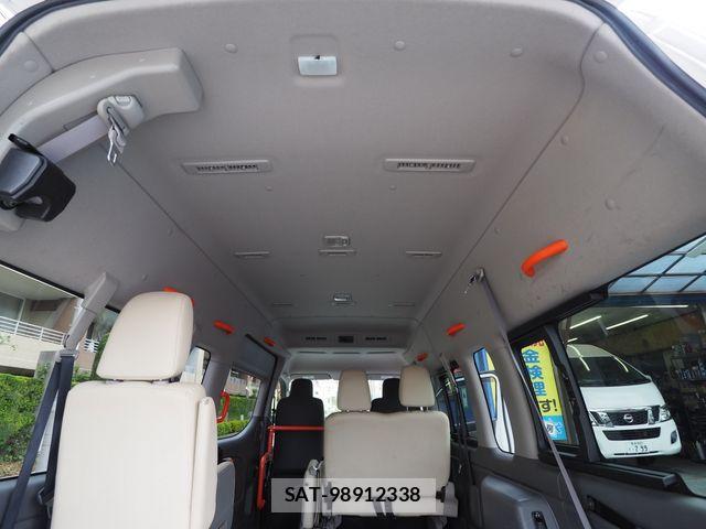Nissan NV350 Caravan 2016-02 7216559-15