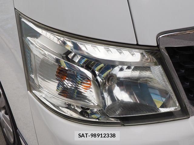 Nissan NV350 Caravan 2016-02 7216559-22