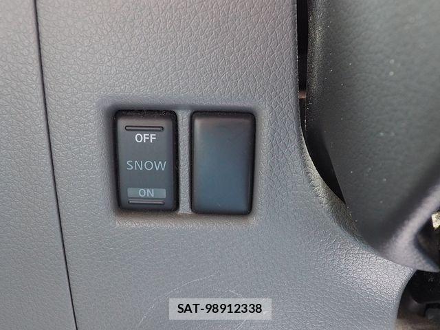 Nissan NV350 Caravan 2016-02 7216559-8