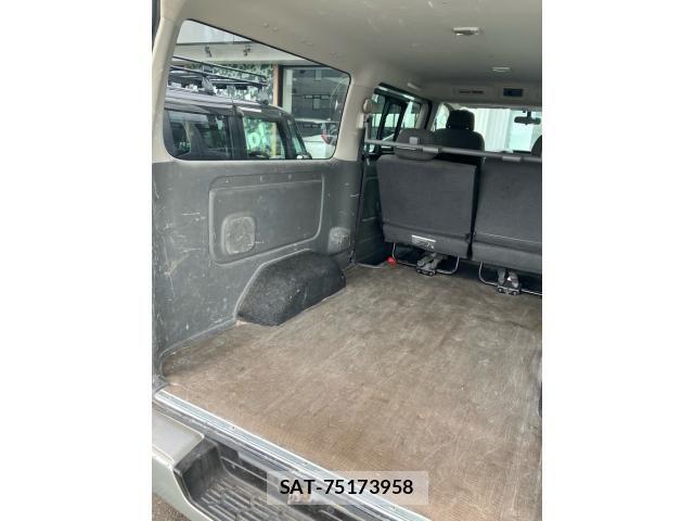 Nissan NV350 Caravan 2017-05 7223169-13