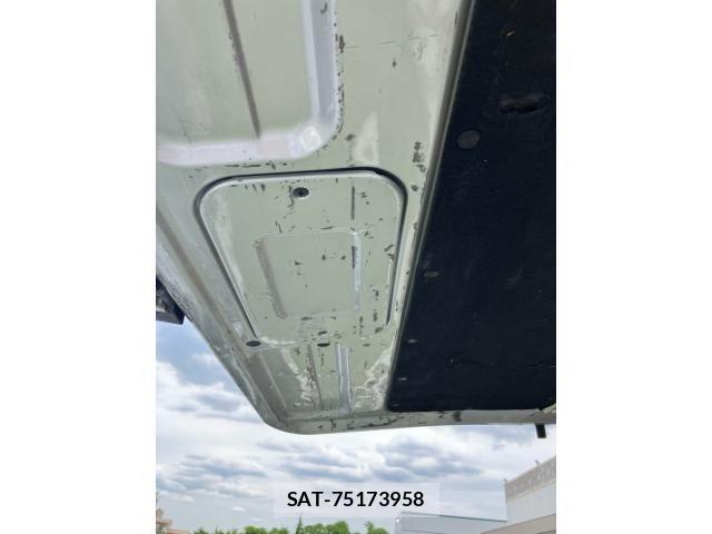 Nissan NV350 Caravan 2017-05 7223169-15