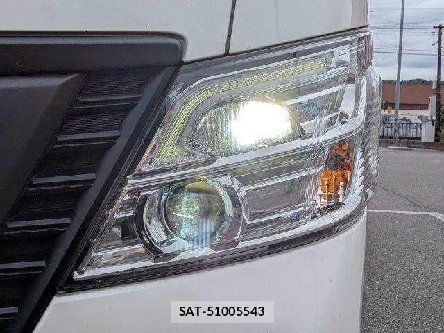 Nissan NV350 Caravan 2021-03 7223182-12