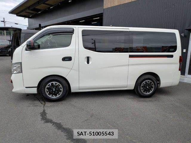Nissan NV350 Caravan 2021-03 7223182-21