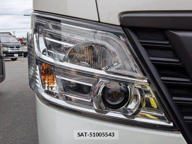 Nissan NV350 Caravan 2021-03 7223182-23