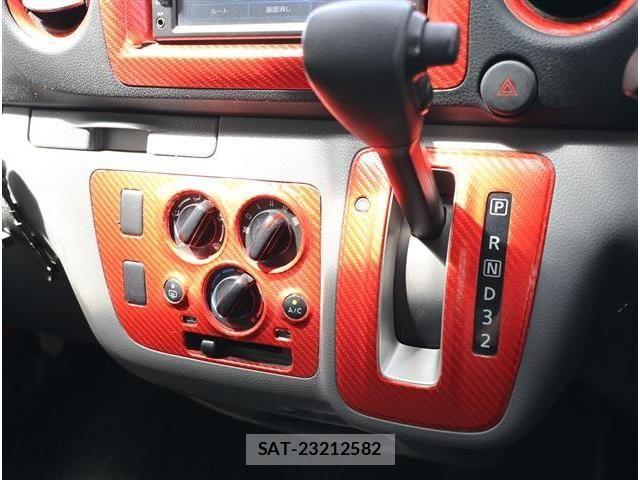 Nissan NV350 Caravan 2020-04 7223177-9