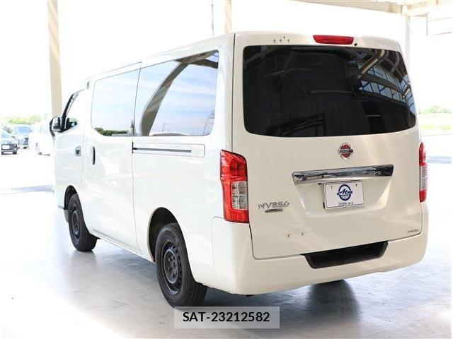 Nissan NV350 Caravan 2020-04 7223177-22
