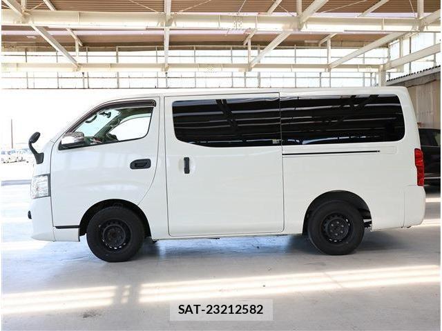 Nissan NV350 Caravan 2020-04 7223177-23
