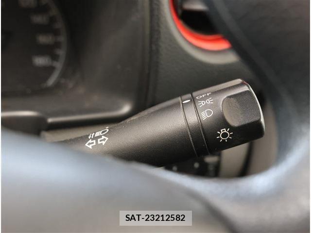 Nissan NV350 Caravan 2020-04 7223177-27
