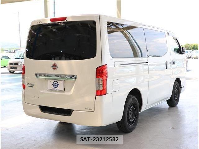 Nissan NV350 Caravan 2020-04 7223177-6