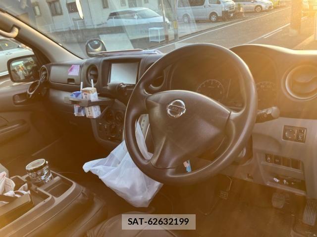 Nissan NV350 Caravan 2014-03 7223165-8