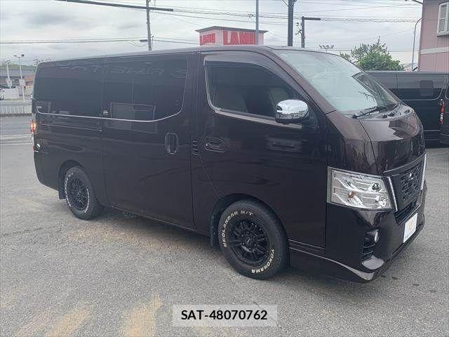 Nissan NV350 Caravan 2017-06 7223172-16