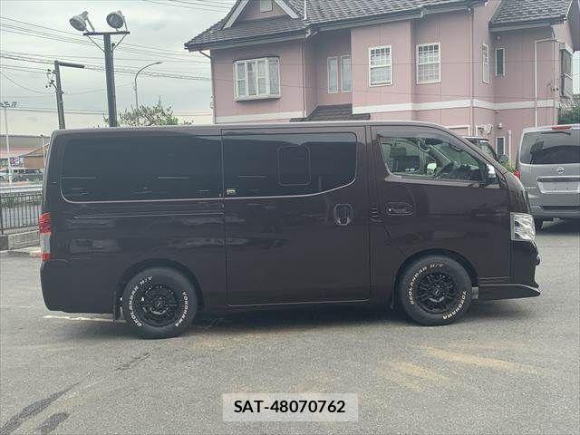 Nissan NV350 Caravan 2017-06 7223172-17