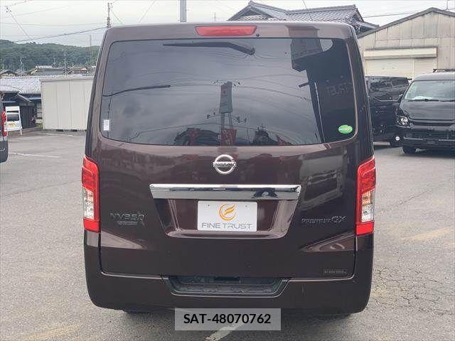 Nissan NV350 Caravan 2017-06 7223172-19