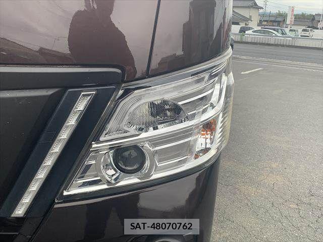Nissan NV350 Caravan 2017-06 7223172-22