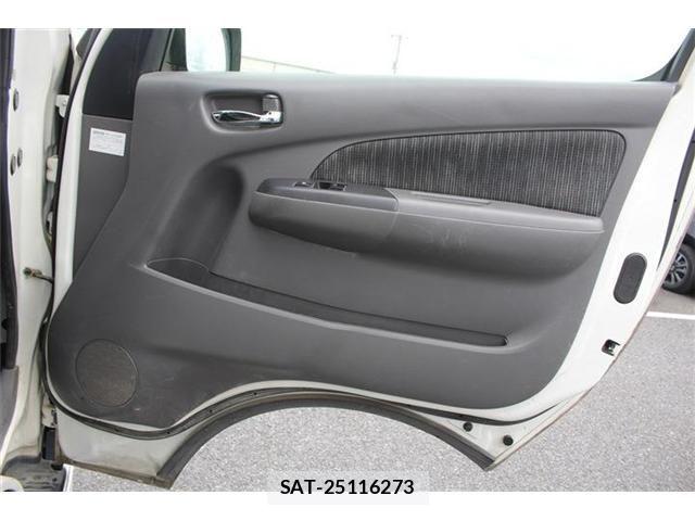 Nissan NV350 Caravan 2018-01 7223171-19